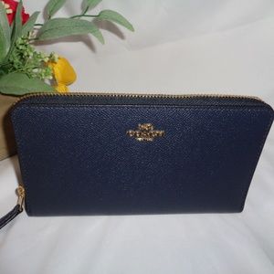 COACH F37544 CONTINENTAL ZIP AROUND WALLET